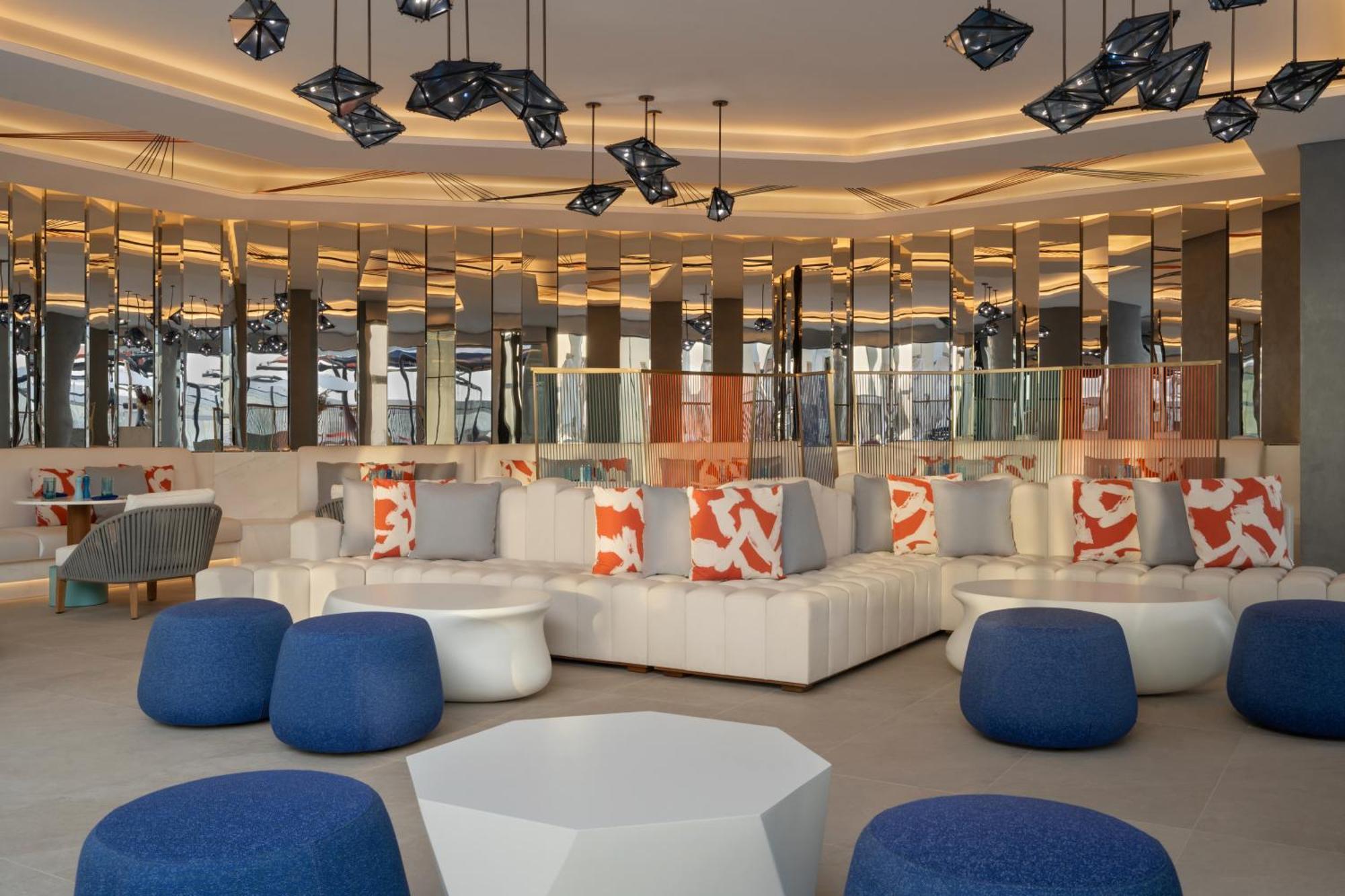 So/ Uptown Dubai Hotel Exterior foto The lounge at the airport